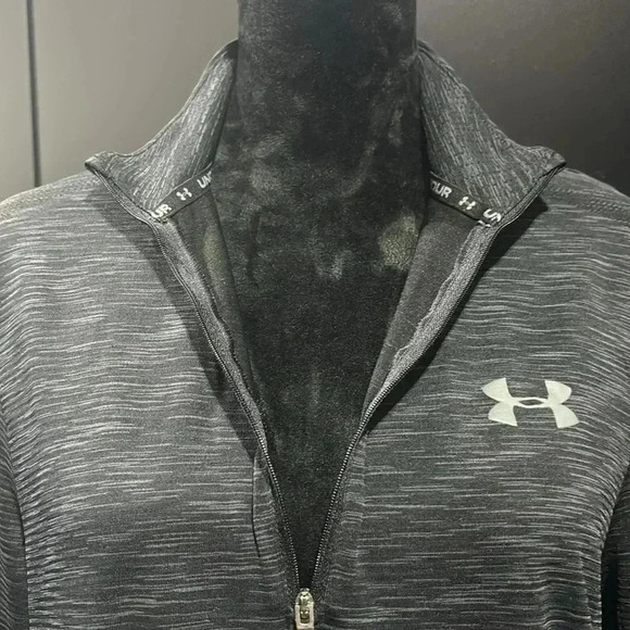 Under Armor Heat Gear,fitted quarter zip, pull over,athletic jacket/top,light - Picture 3 of 9
